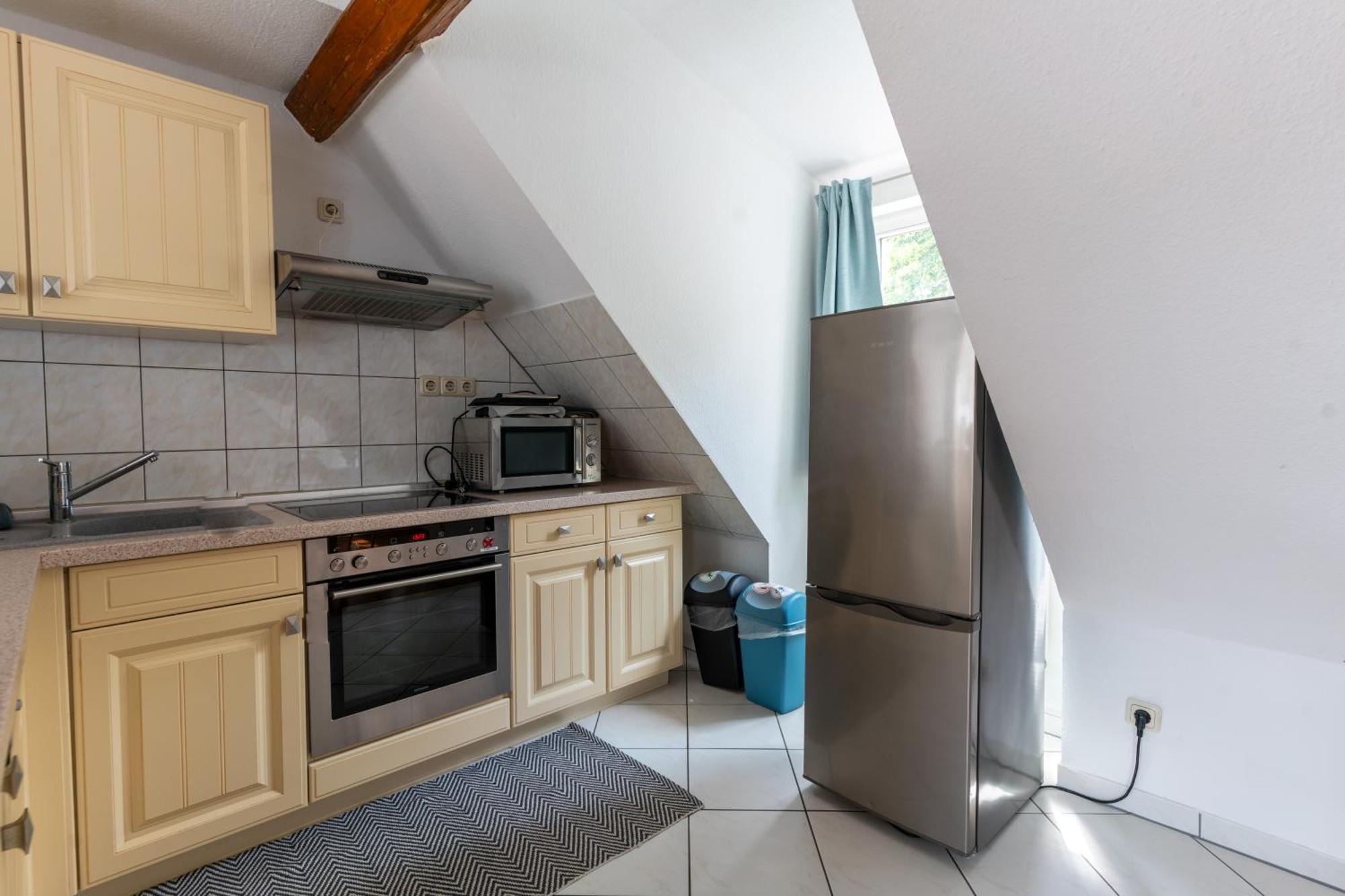 Apartment Dachwohnung Am Schlosspark Wiesbaden